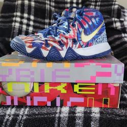 Boys Nike Kybrid S2's Size 3... Great Condition