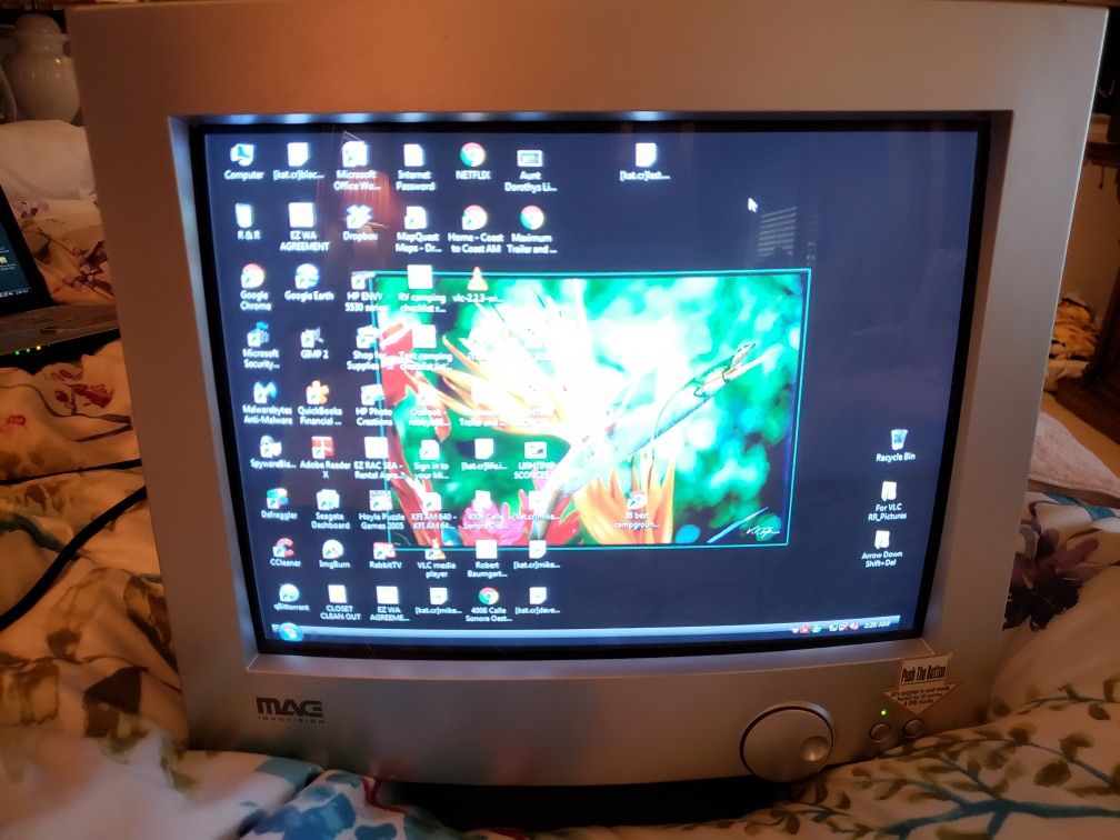 MAG Innovision 771fs-s (768N) CRT Computer Monitor