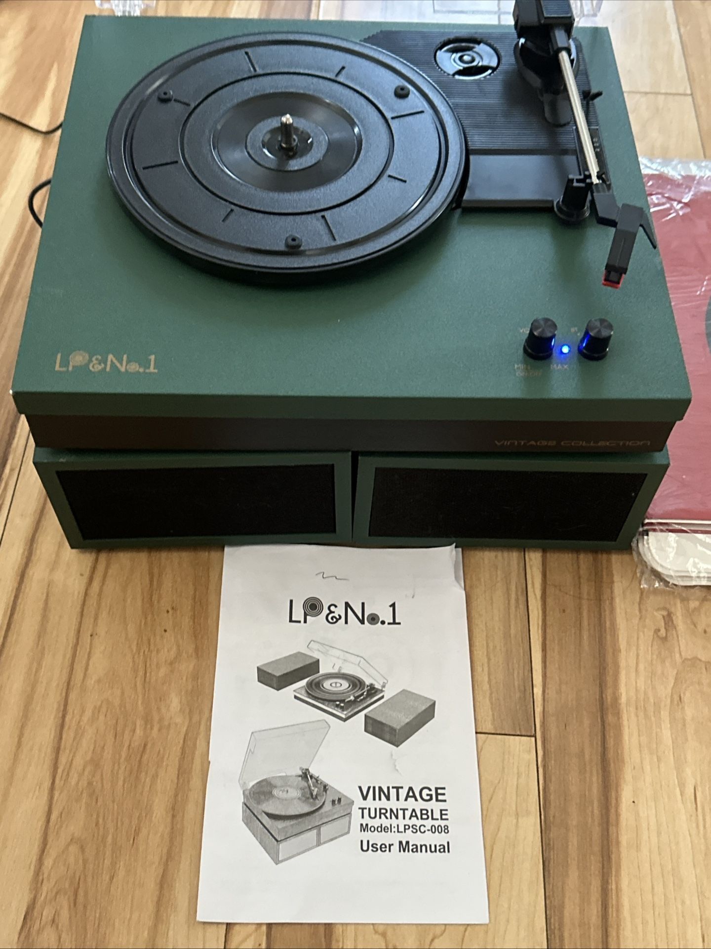 Bluetooth Turntable Record Player with Dual Bookshelf Speakers W 5 Dbl LP Sleeves