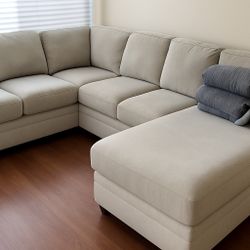 L Shaped Sofa With Chase End