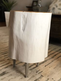 Solid wood, round accent end table