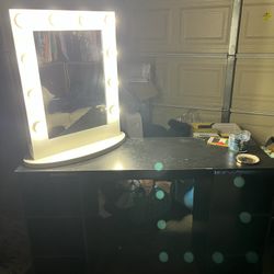Desk With A Mirror 