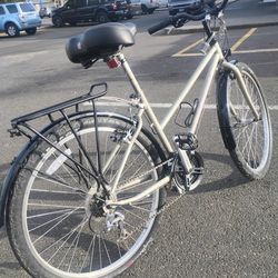 26 Inch Schwinn High Plain  21 Spd Mountain Bike