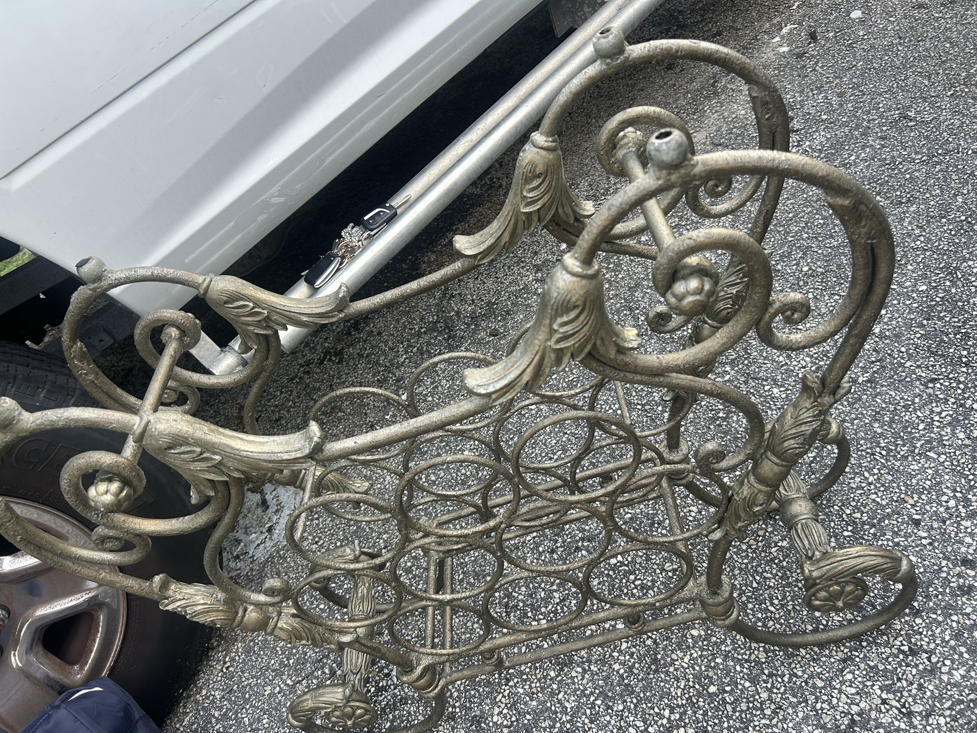 Vintage Heavy Wine Holder