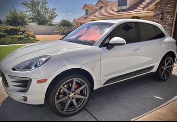 Porsche Macan S