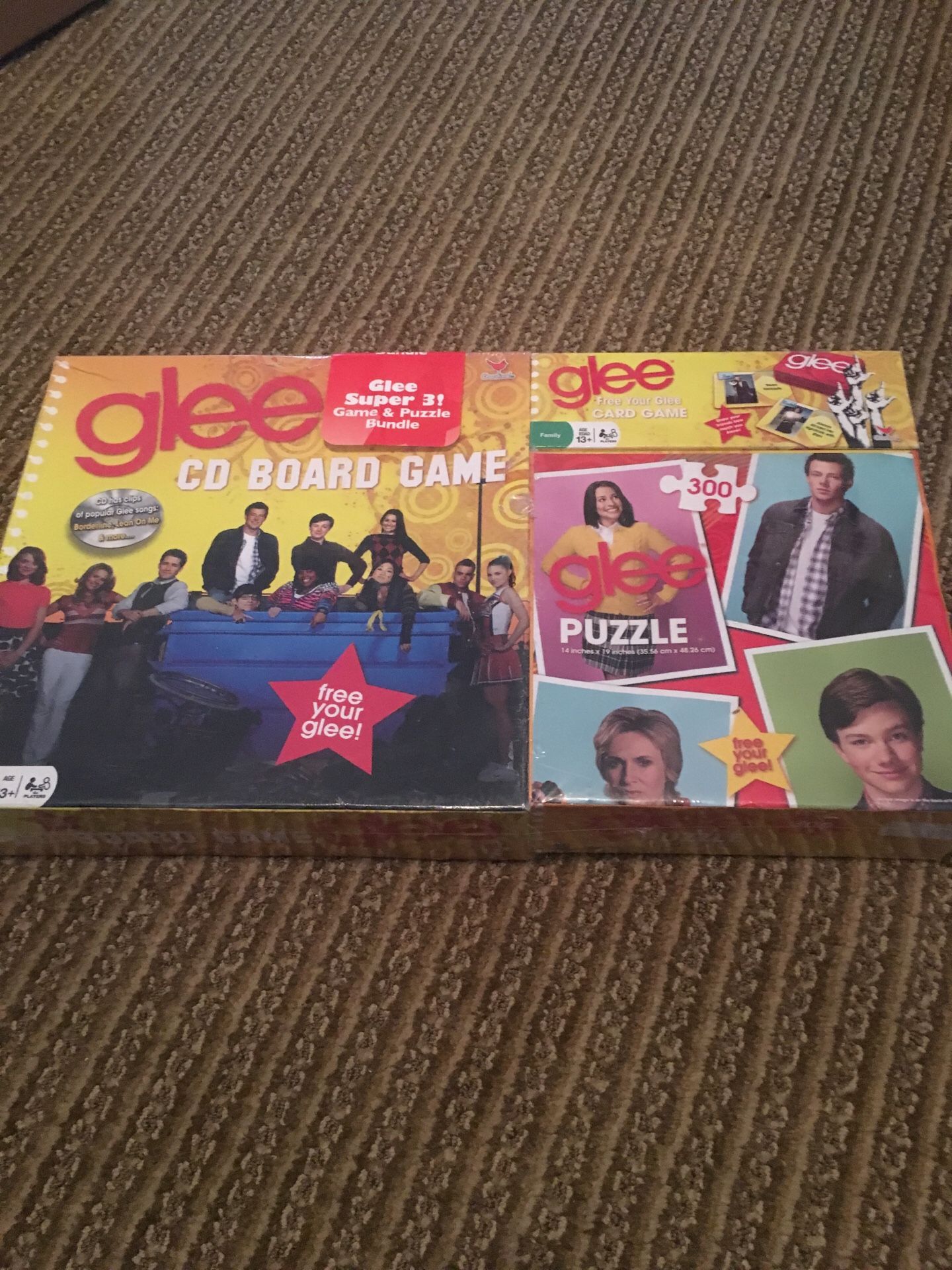 NEW GLEE BOARD GAME, card GAME AND PUZZLE