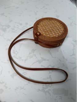 Straw crossbody purse
