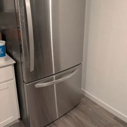 LG Stainless Steel Bottom Freezer Refrigerator