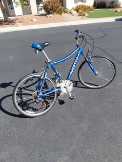 Motive Smootie Hybrid 21 speed