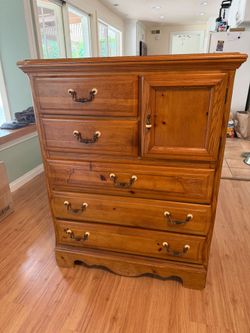 Vaughan-Bassett wood dresser/chest
