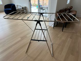 Clothes drying rack