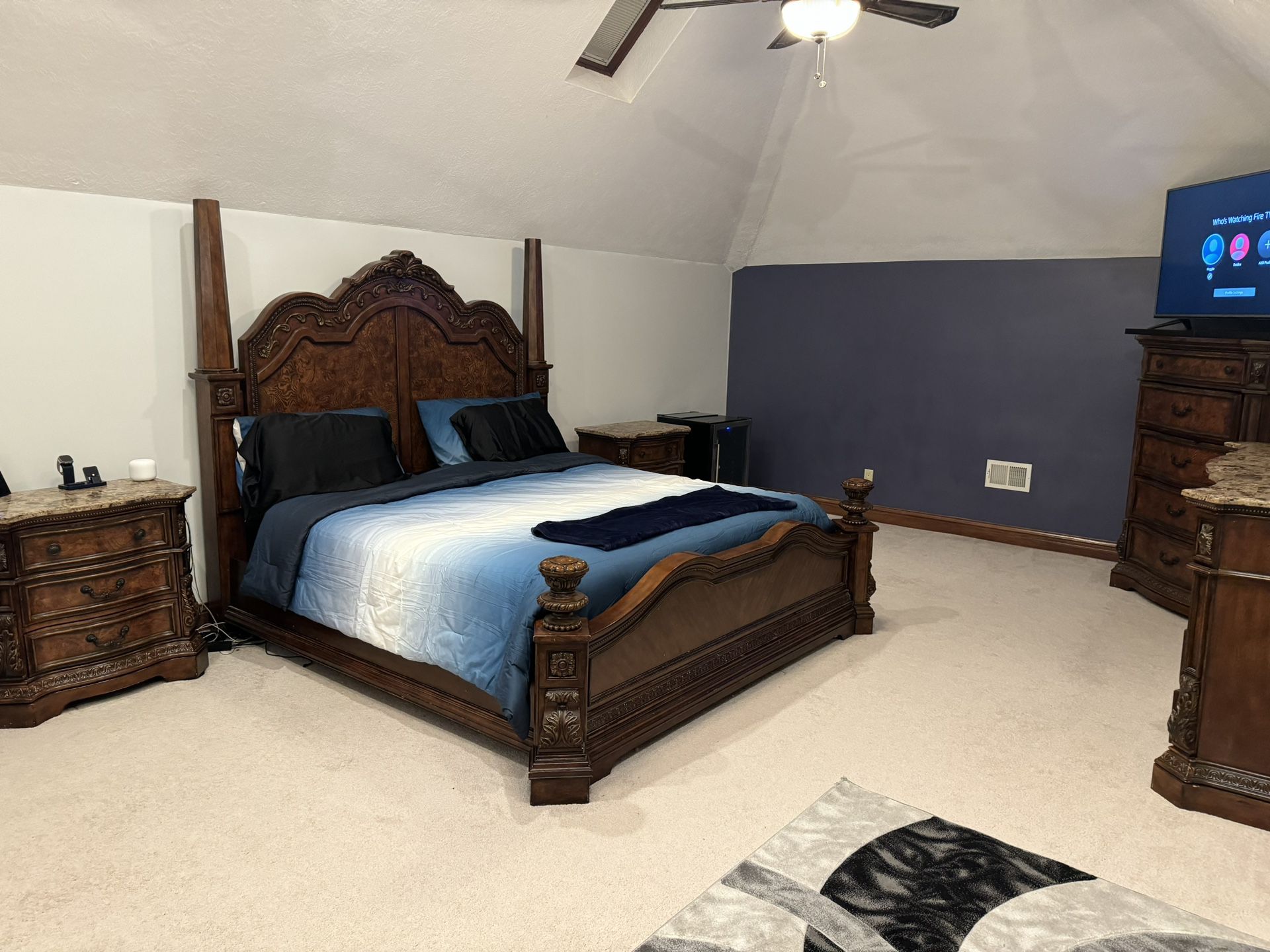 Gorgeous King All OakWood Bedroom Set