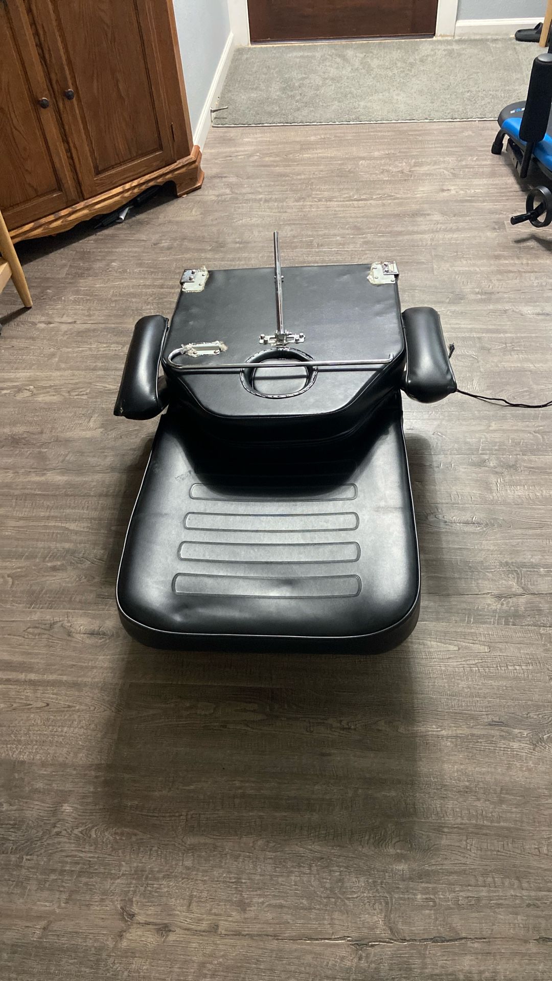 Free .,Foldable Massage Table