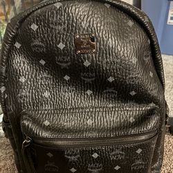 mcm backpack - black