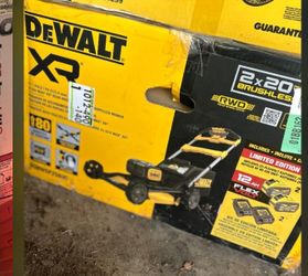 DeWalt XR 2x20V Brushless RWD Self-Propelled Mower