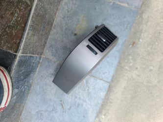 2005 Prius Right Side Air Vent