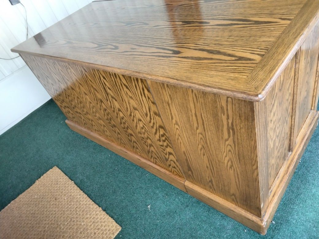 Large L-Shaped Oak Desk