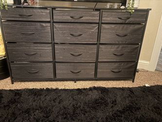 Cloth dresser
