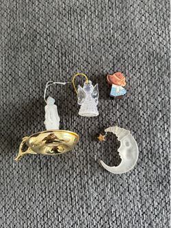Vintage plastic ornaments lot- 4 count