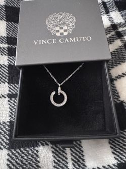 Vince Camuto