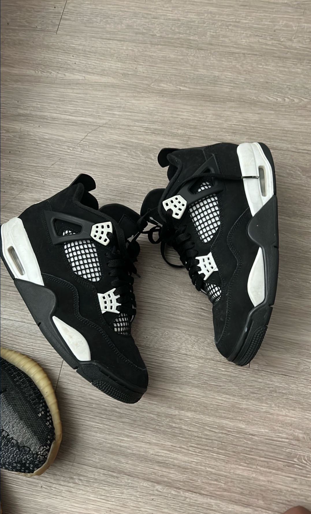 Air Jordan’s 4s, Yeezys 350
