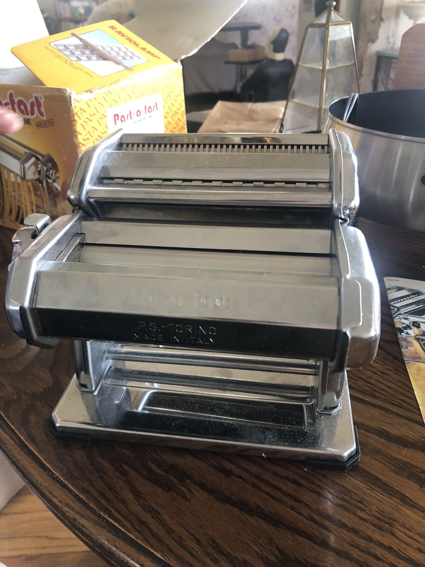 Past A Fast Noodle Making Machine