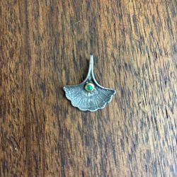 Antique Silver Ginko leaf(141)75