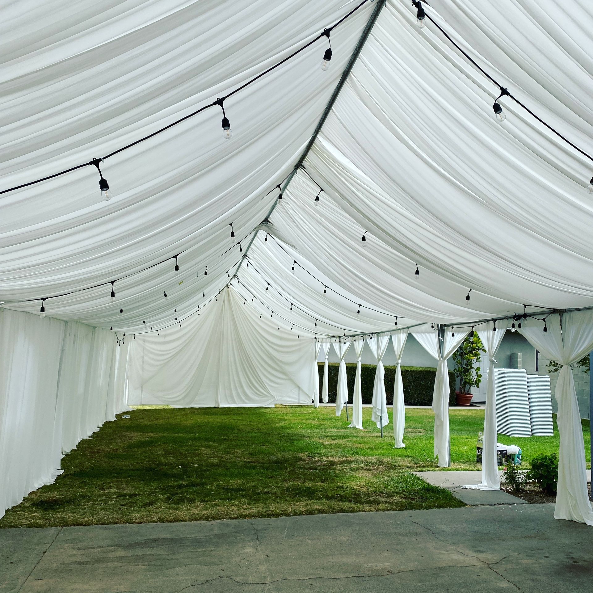 Draping———tent———tables—-chairs——-tablecloth——-backdrop——jumper——-