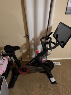 Peloton bike (2021)