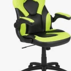BECOME THE NEXT KIA CENT STREAMER AND GAMING CHAIR 
