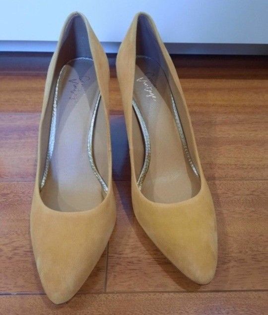 Crown Vintage Women's Heels Size 9 1/2