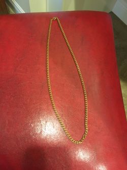 28” goldtone chain, to wear alone or with your favorite charm.