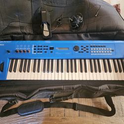 Yamaha MX61 Synth With Bag