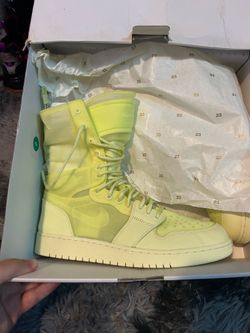 Nike aj1 explorer 10.5 men’s 12 women