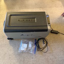 Alpicool T36 38-Qt Dual Zone Portable Fridge/Freezer – 12V & 120V – Excellent condition
