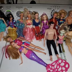 Barbies and Dolls LOT of 14..# 3