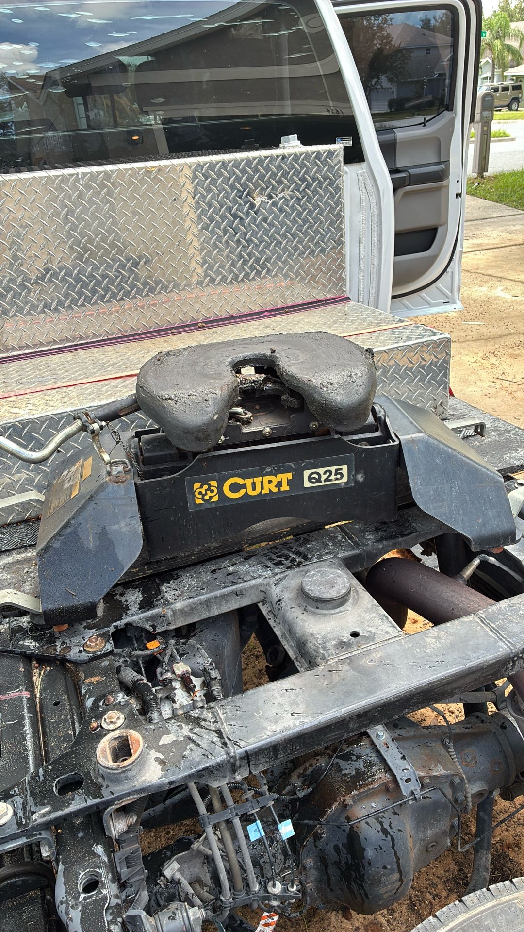 Curt 5th Wheel Hitch Q25 To Ford F350