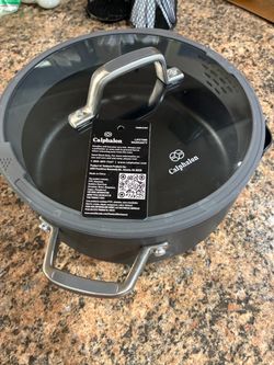 NEW Calphalon 5-Quart Nonstick Dutch Oven with Glass Straining Lid