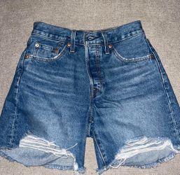 Levi’s Shorts  Size 25