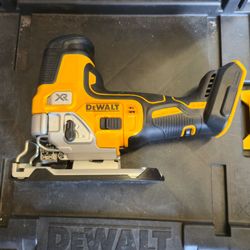 DEWALT 20V MAX XR Cordless Barrel Grip Jigsaw (Tool Only