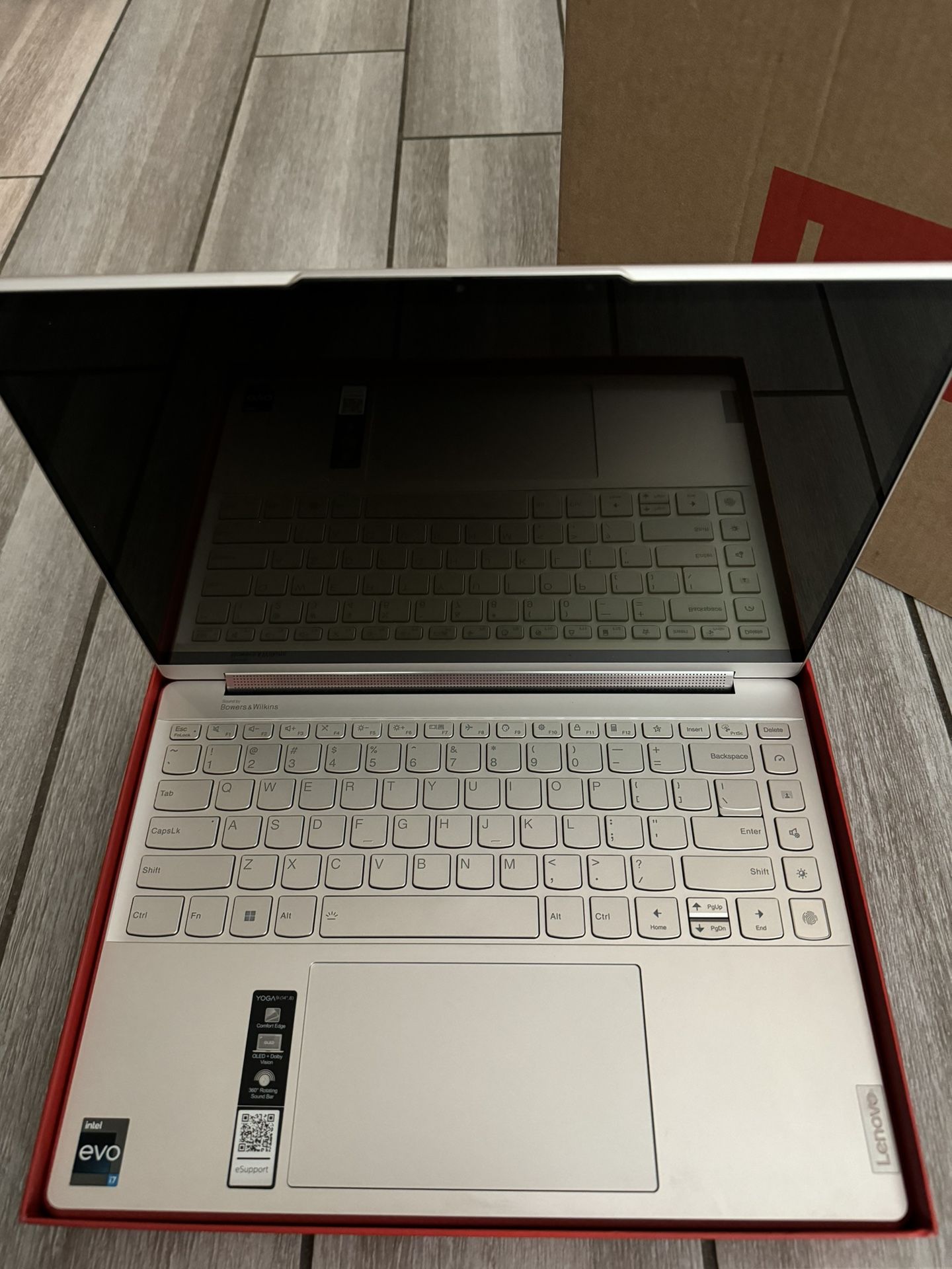 Lenovo Yoga 9i 2-in-1 14" 2.8K OLED Touchscreen Laptop Intel Core i7-1360P 16GB RAM 512GB SSD