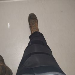 Full Leg Brace For Dislocated Or Broken Joints