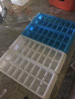 Ice trays 4 ct