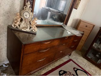 FREE dresser need gone ASAP