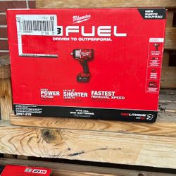 M18 1/2” High Torque Impact Wrench Kit 