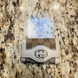 Authentic Gucci Six Key Holder