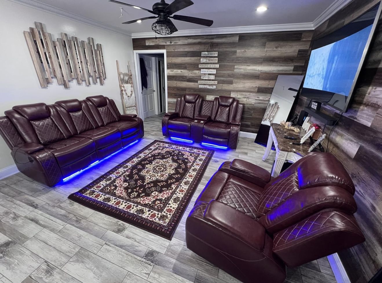 RED leather SOFA/LOVESEAT - Recliner