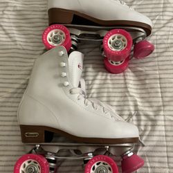 Chicago Women's Roller Skates Premium White Quad Rink Skates Size 6  CASH ONLY