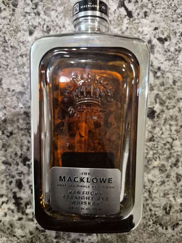 MackLowe Straight Whiskey HAlF