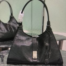 Prada Spring and Summer New Handbag